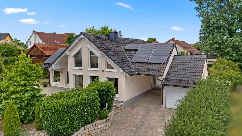 Immobilie in Gesees - Barrierearm! Energieeffizientes Einfamilienhaus mit ELW, Pergola und hochwertiger Ausstattung - Bild 2