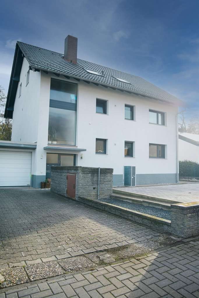 Immobilie in Ellerstadt - Attraktives Mehrfamilienhaus mit 4 WEs, voll vermietet, energetisch saniert als Effizienzhaus 70 - Bild 2