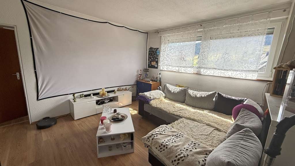 Immobilie in Bernau im Schwarzwald - Modernisierte 3,5-Zimmer-Dachgeschosswohnung mit toller Balkonsicht & Garage in Bernau! - Bild 3