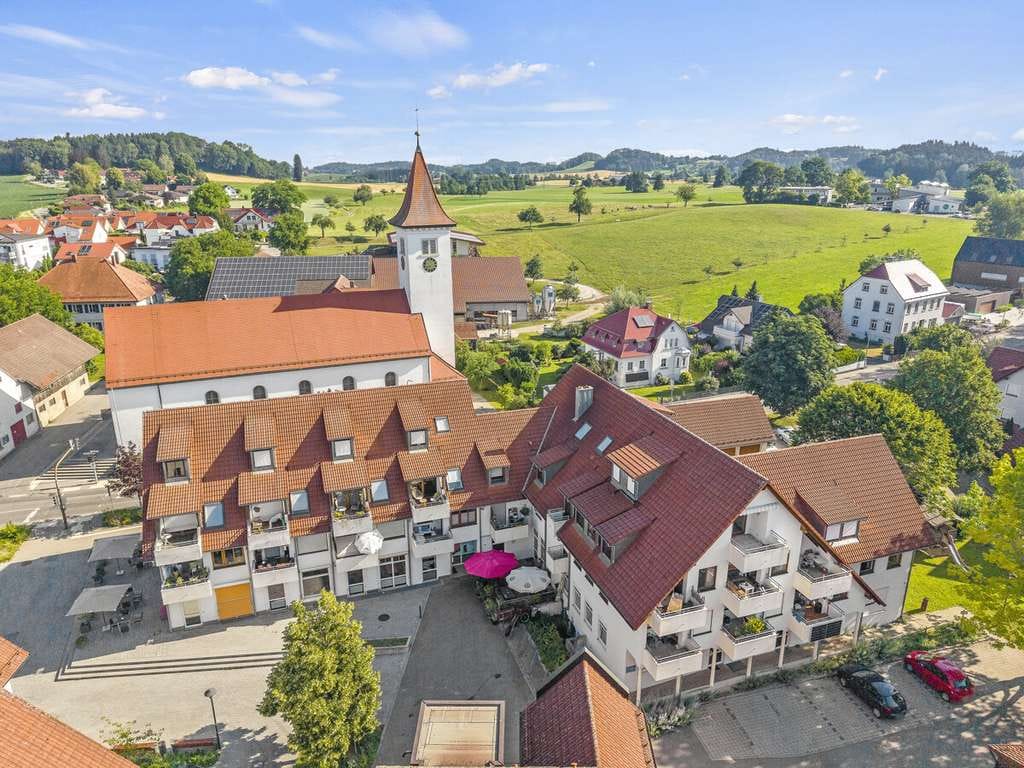 Immobilie in Schlier - Charmante 2-Zimmer-Wohnung mit zwei Balkonen in zentraler Lage von Schlier - Bild 0