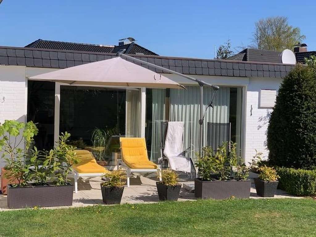 Immobilie in Bönningstedt - Exklusiver Walmdachbungalow vor den Toren Hamburgs, Bönningstedt - Bild 4