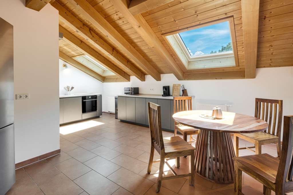 Immobilie in Bad Wiessee - Dachgeschosswohnung mit zwei Balkonen - Bild 3