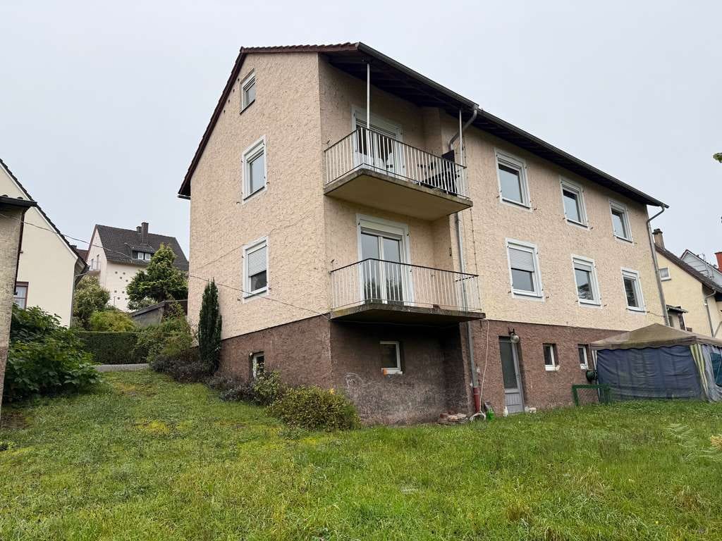 Immobilie in Hauenstein - WUNDERSCHÖNER AUSBLICK IN HAUENSTEIN! 2 ZKB MIT GARTEN! - Bild 0
