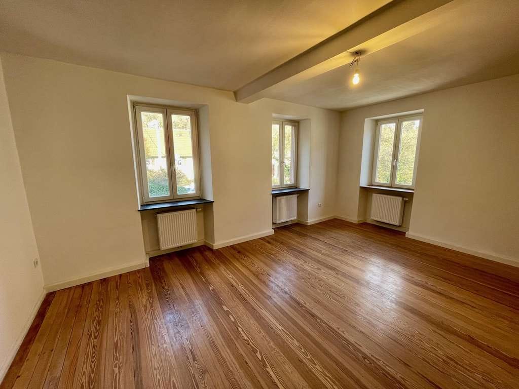 Immobilie in Frankeneck - Wunderschöne, komplett renovierte 140qm Altbauwohnung nahe Neustadt mit Garten & 2 PKW Stellplätzen - Bild 3