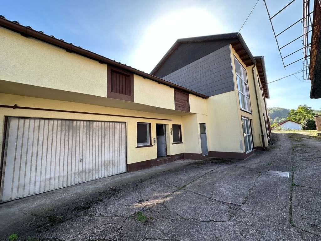 Immobilie in Eppenbrunn - PREISREDUZIERUNG! 2 Häuser mit riesigem Grundstück in ruhiger Lage nähe Pirmasens - Bild 0