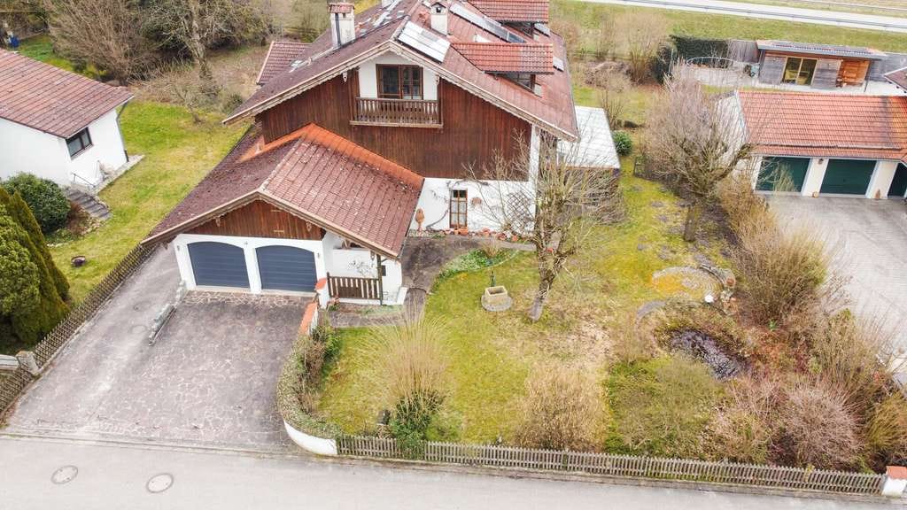 Immobilie in Tüßling - Viel Platz für die ganze Familie – Gepflegte DHH mit Wintergarten, Garten & Top-Grundriss - Bild 0