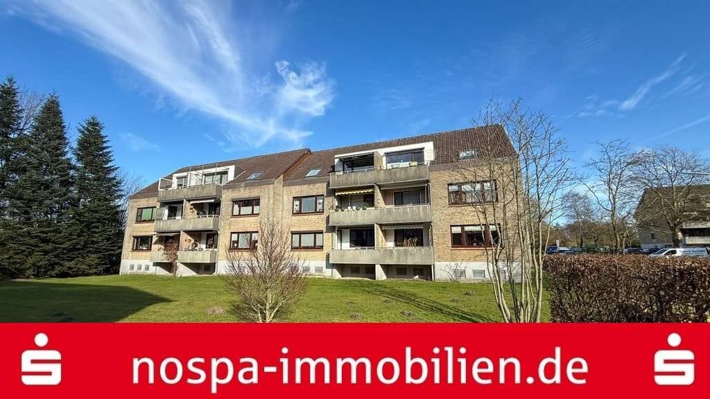 Immobilie in Glücksburg - Modernisierte, sonnige 3-Zimmer-Dachgeschosswohnung mit Balkon und PKW-Stellplatz - Bild 0