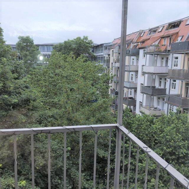 Immobilie in Langenweißbach - 4-Zimmer ETW mit Balkon in sehr günstiger Stadtlage - Bild 1