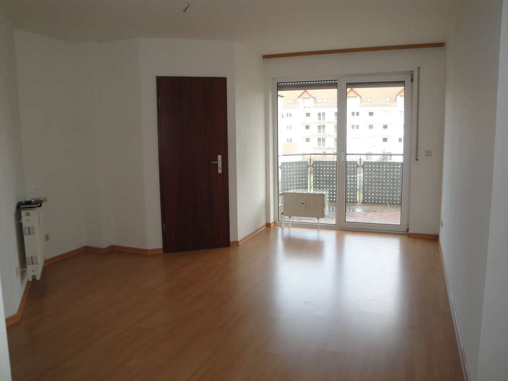 Immobilie in Radeberg - gemütliche 2-Raumwohnung mit Balkon und Tiefgaragenstellplatz - Bild 2