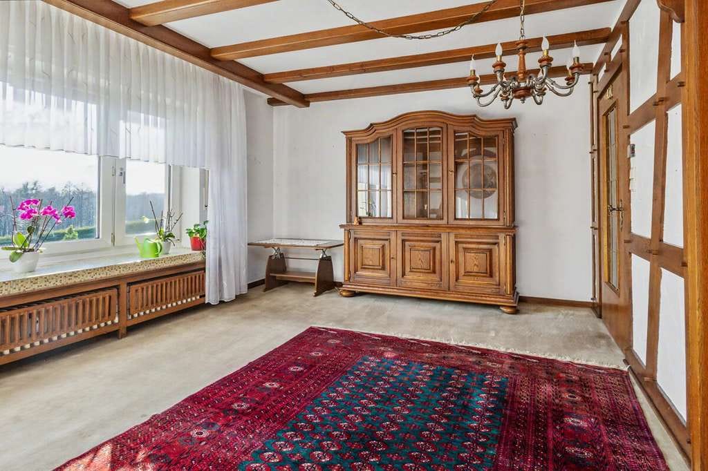 Immobilie in Kürten - Kürten: Großes, freistehendes Zweifamilienhaus mit vielen Nutzungsmöglichkeiten nahe Dhünntalsperre! - Bild 4