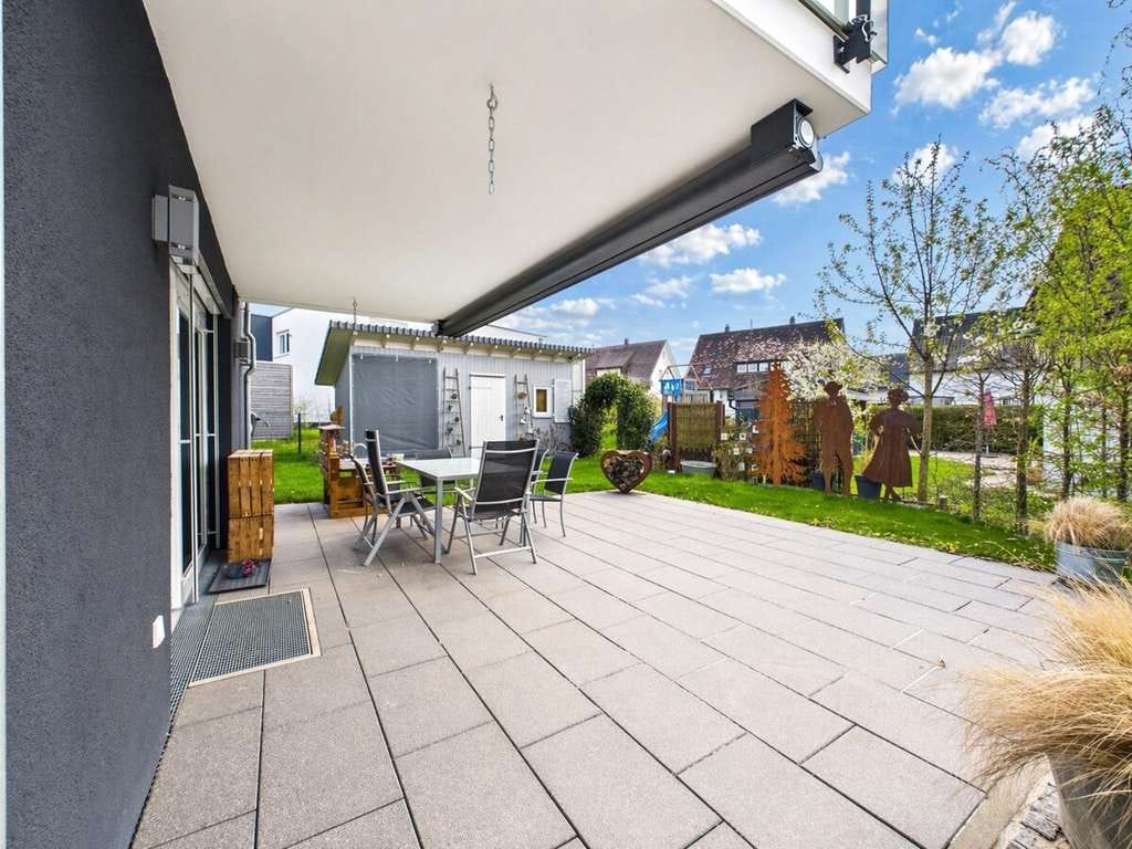 Immobilie in Dunningen - Exklusive Wohnung mit eigenem Garten und PV-Anlage - Bild 4