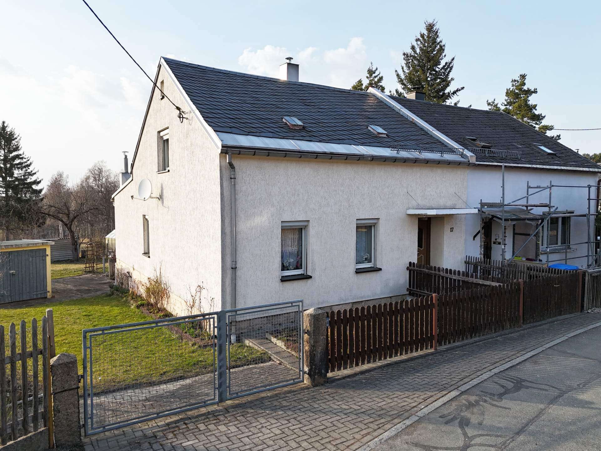 Immobilie in Auerbach/Vogtland - Waldnahe Lage! Doppelhaushälfte mit Garage in Auerbach OT Rebesgrün - Bild 0