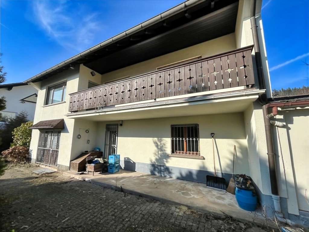 Immobilie in Ransbach-Baumbach - Großzügiges Ein- bis Zweifamilienhaus in ruhiger und gefragter Lage von Ransbach-Baumbach - Bild 3