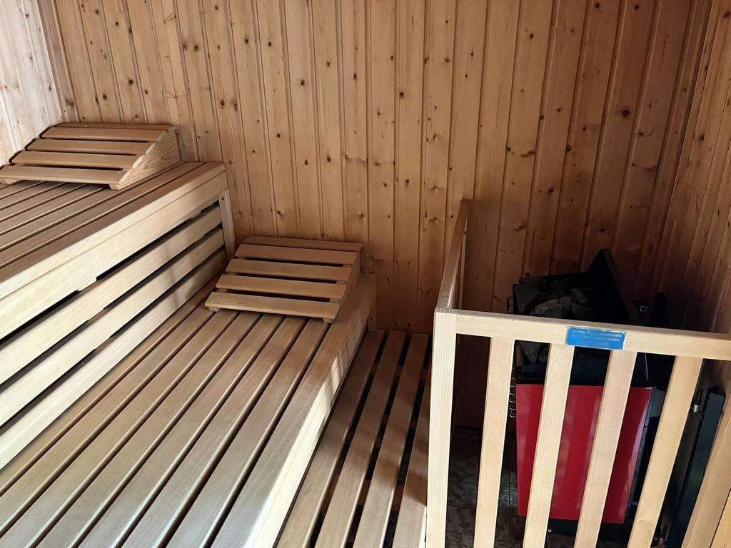 Immobilie in Dannenberg - Geräumiges Einfamilienhaus mit Schwimmhalle, Sauna & Garage in Ortsrandlage - Bild 2