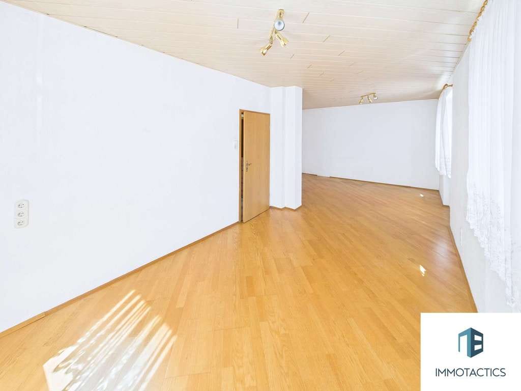 Immobilie in Hargesheim - Einfamilienhaus in Hargesheim mit Hof, Keller, Doppelgarage und viel Raum für eigene Pläne - Bild 4