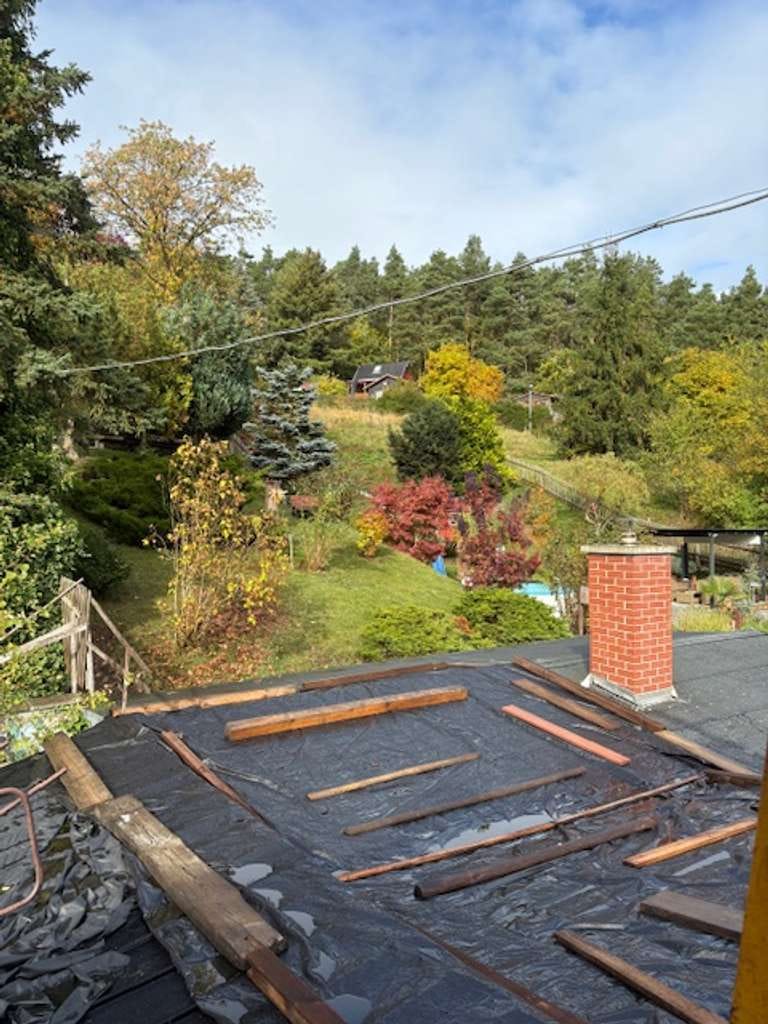 Immobilie in Greiz - 07973! Haushälfte mit sonnigem Hanggrundstück u. Garten! - Bild 1
