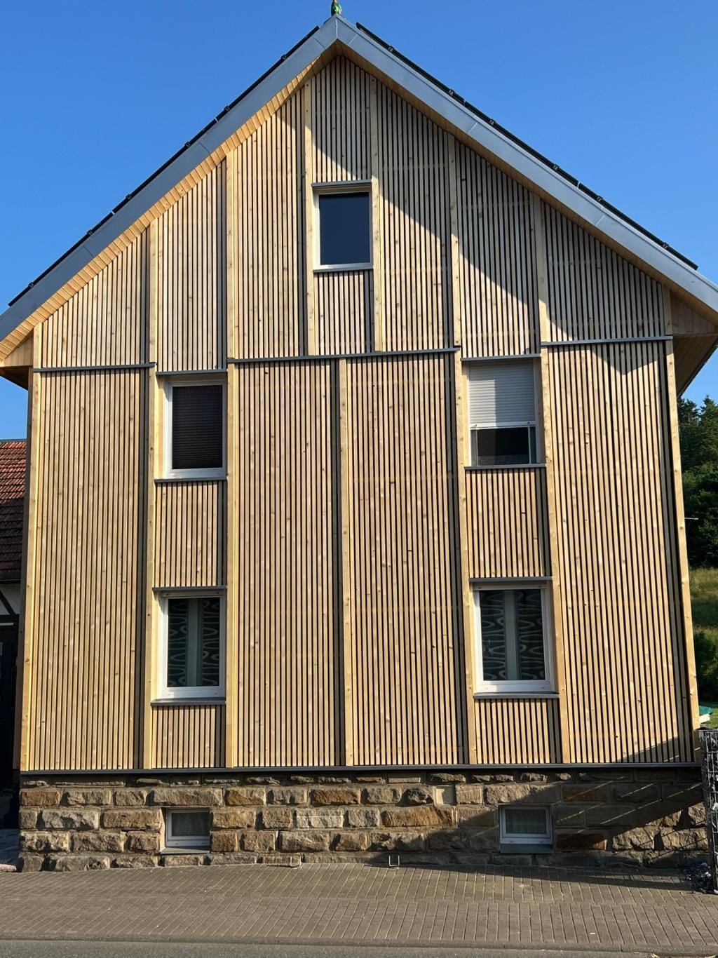 Immobilie in Breitenbach am Herzberg - Einfamilienhaus freistehend in Breitenbach am Herzberg - Bild 2