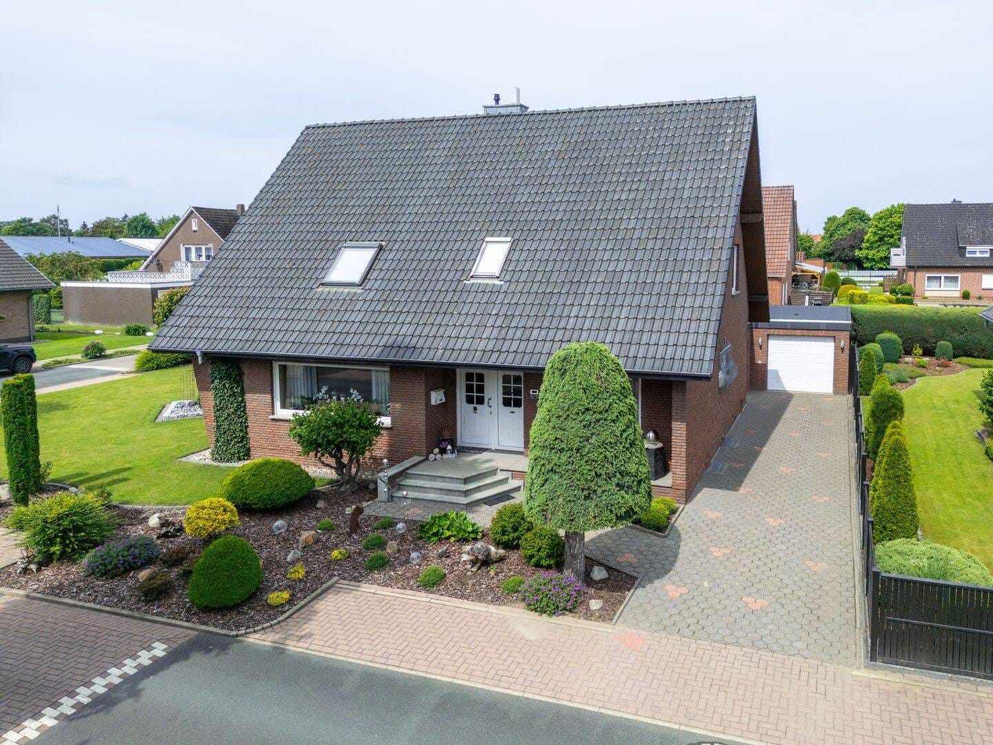 Immobilie in Twistringen - Topp gepflegtes Einfamilienhaus mit über 185 m2 Wohnfläche, mit Garten und Terrasse in ruhiger Lage! - Bild 3