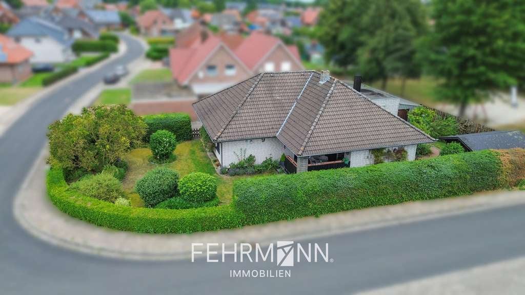 Immobilie in Esterwegen - Gepflegter Bungalow mit großzügigem Eckgrundstück in ruhiger Wohnlage von Esterwegen zum Kauf - Bild 3