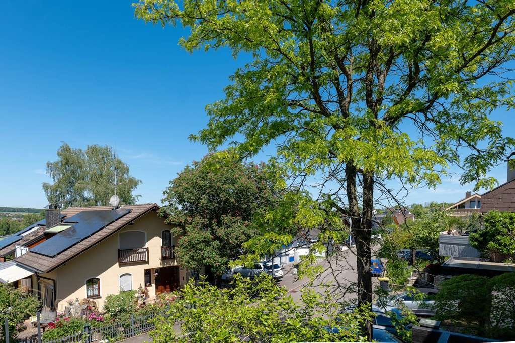 Immobilie in Oberboihingen - Freistehendes Architektenhaus mit Einliegerwohnung in Hanglage - Bild 4