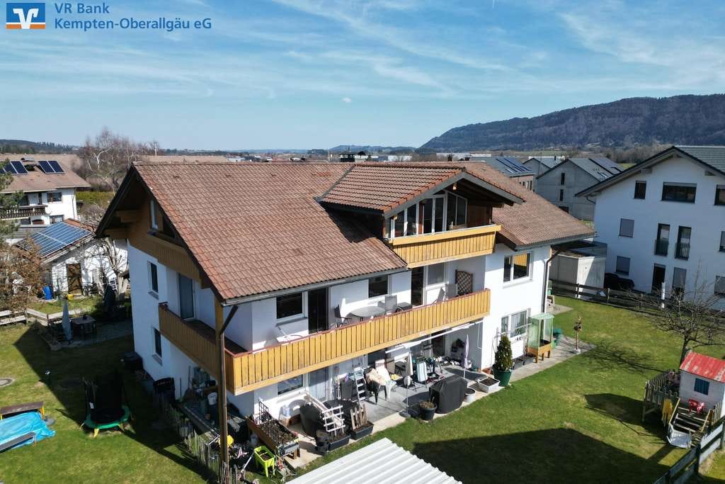 Immobilie in Immenstadt im Allgäu - Voll vermietetes Dreifamilienhaus in ruhiger Lage – ideale Kapitalanlage - Bild 1