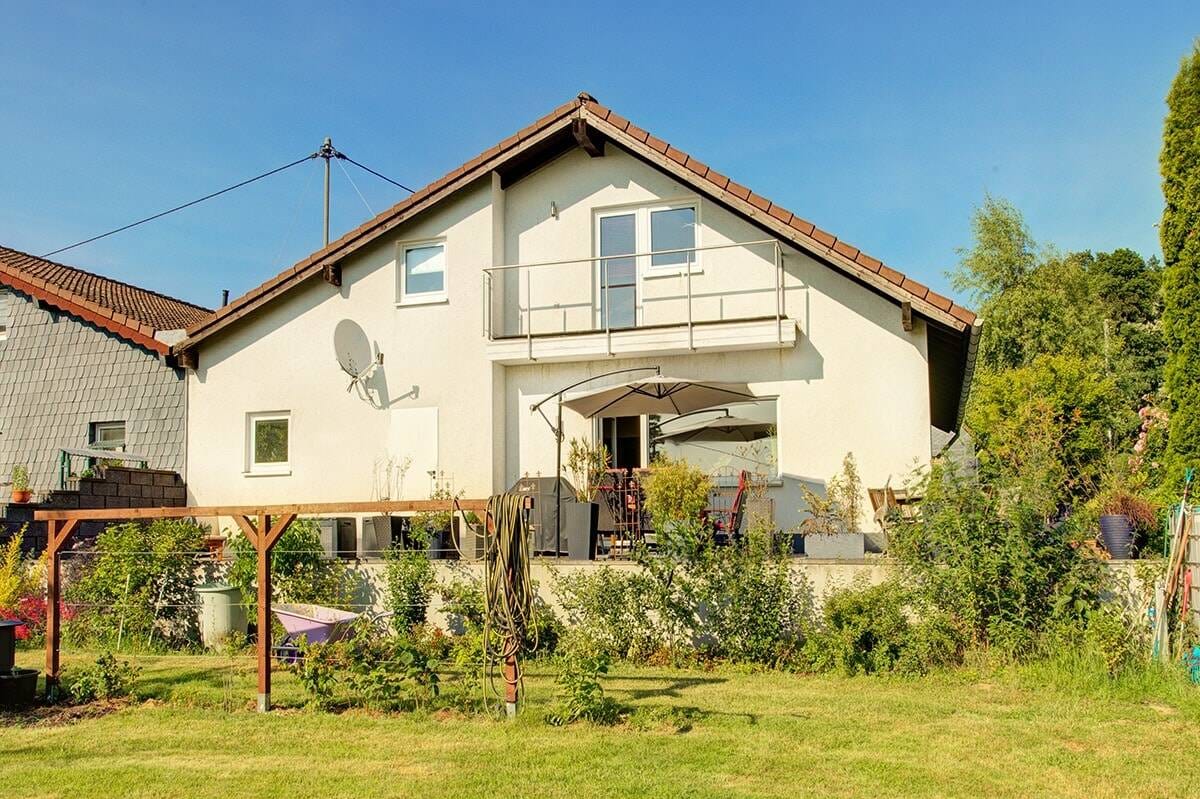 Immobilie in Döttesfeld - Geräumiges Ein- bis Zweifamilienhaus mit Traumblick in die Natur! - Bild 2