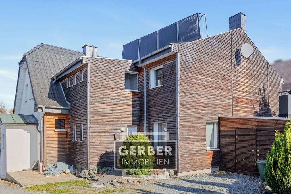 Immobilie in Selbitz - Renoviertes Haus mit Galerie, 2,3km vom Klinikum Naila - Bild 0