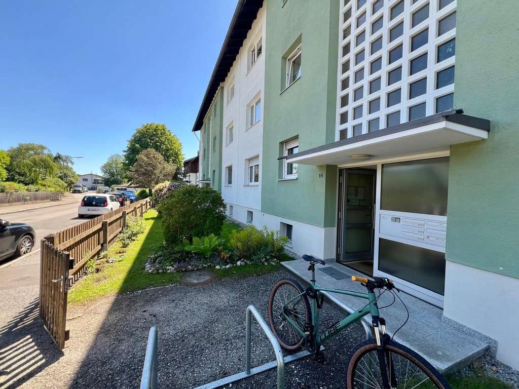 Immobilie in Bad Aibling - Attraktive Gelegenheit zur Modernisierung: sonnige 3-Zimmer-Wohnung mit Südbalkon - Bild 2