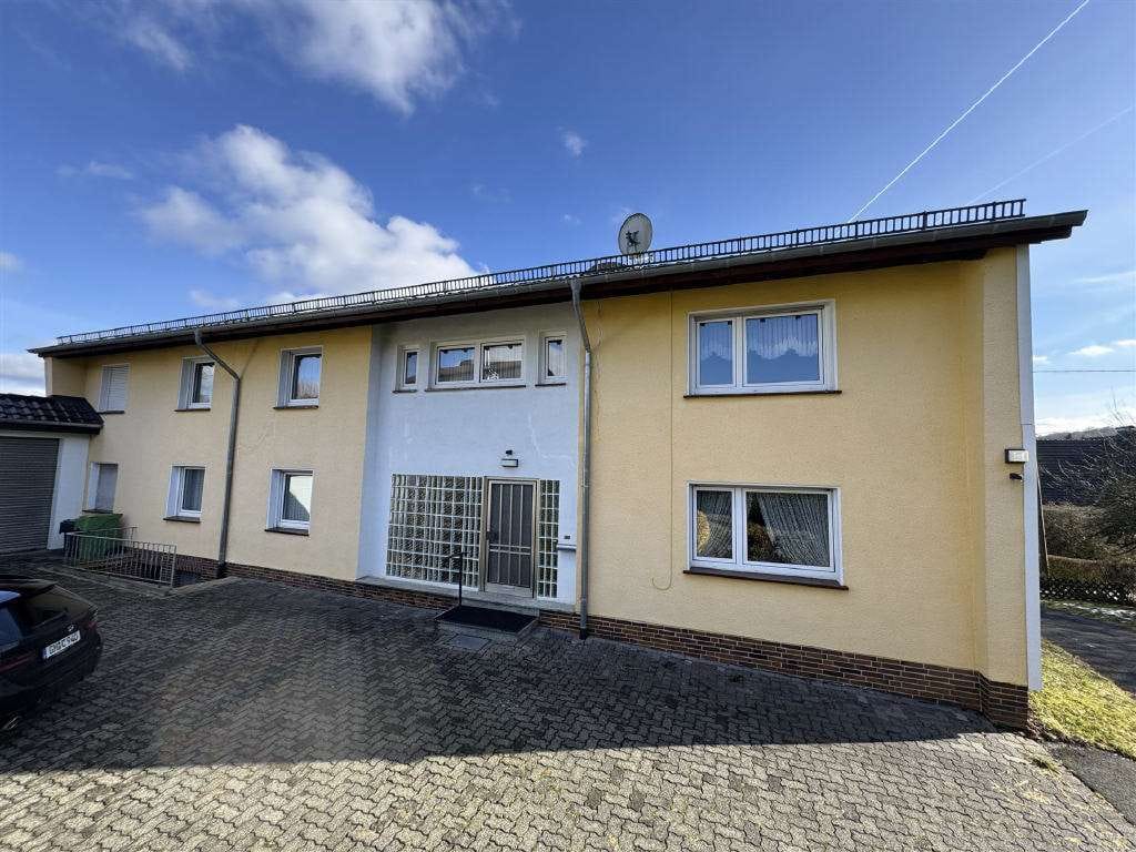 Immobilie in Waldbröl - Großzügiges Wohnhaus mit weitläufigem Grundstück in Hermesdorf - Bild 1