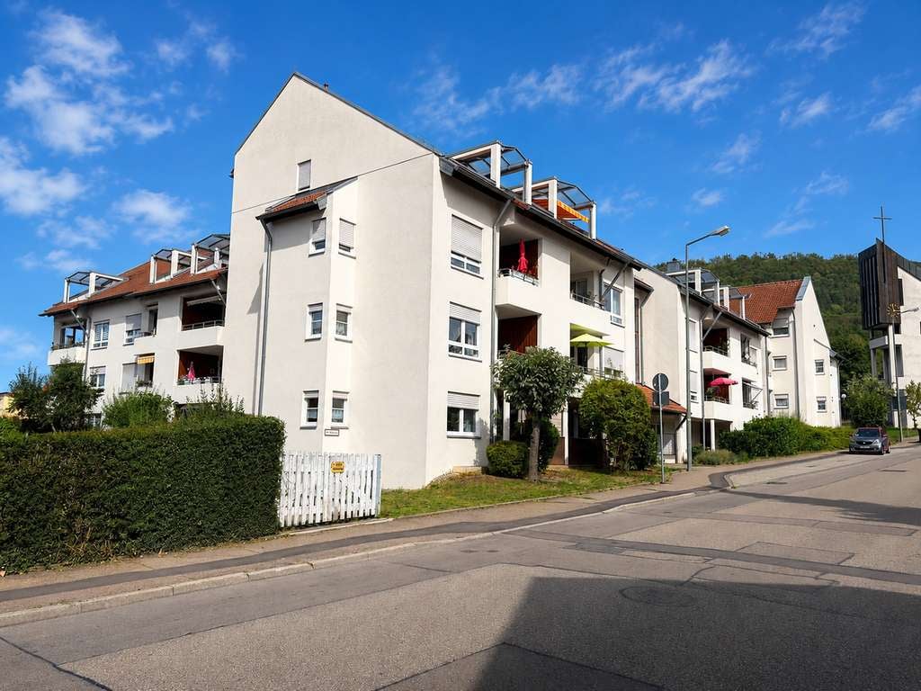 Immobilie in Donzdorf - Heute Kapitalanlage!
morgen ihr Zuhause?- 
vermietete 3 Zimmer-Seniorenwohnung
mit Balkon | Donzd - Bild 2