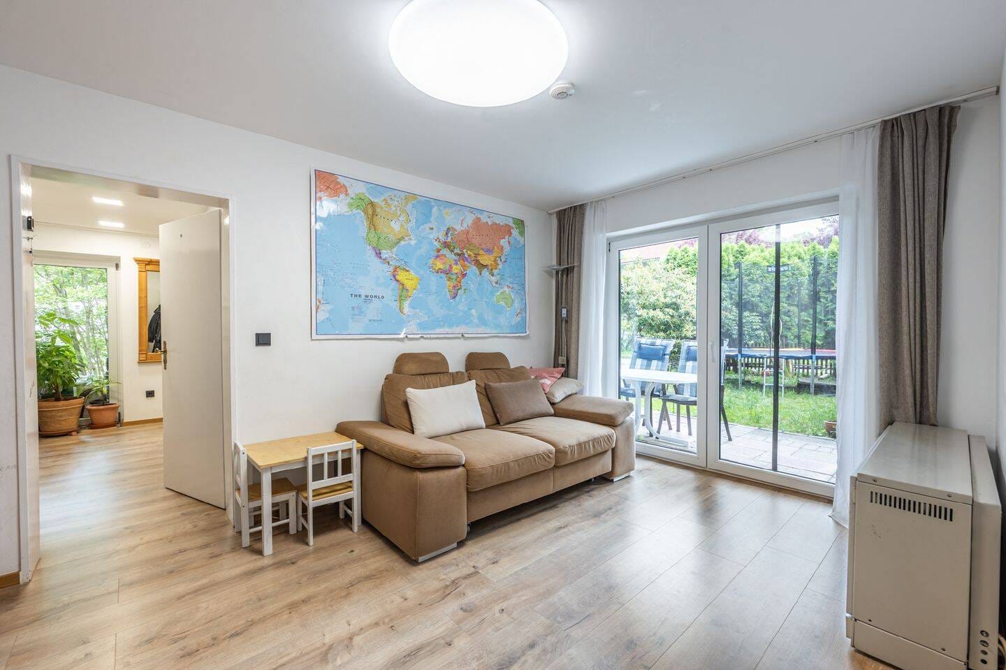 Immobilie in Bernried am Starnberger See - AIGNER - Doppelhaushäfte mit Entwicklungspotenzial in ruhiger Lage von Bernried - Bild 1