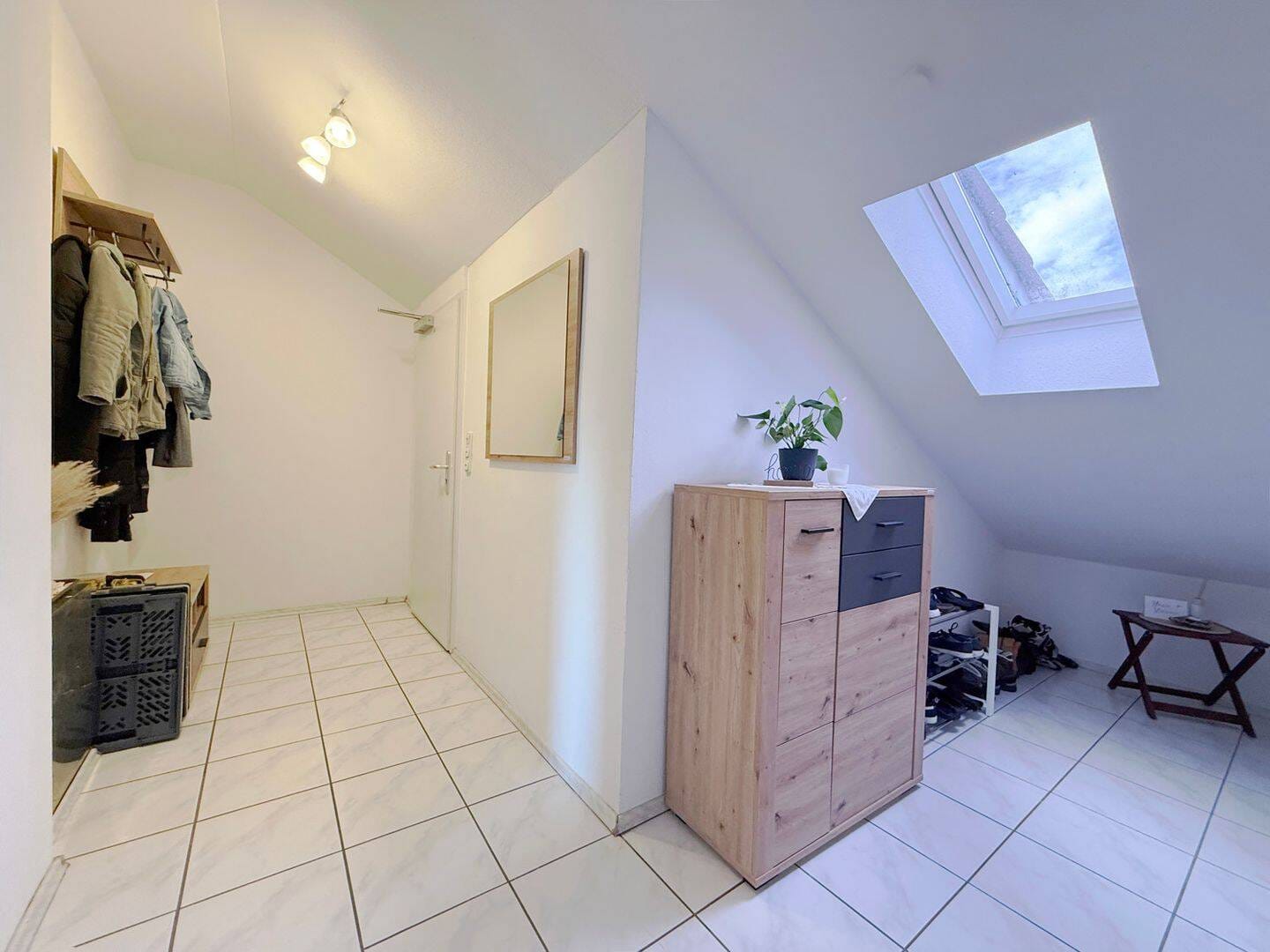 Immobilie in Kumhausen - Nur 53 Stufen zum Glück!!! Großzügige Dachgeschoßwohnung mit toller Aussicht in Kumhausen!!! - Bild 2