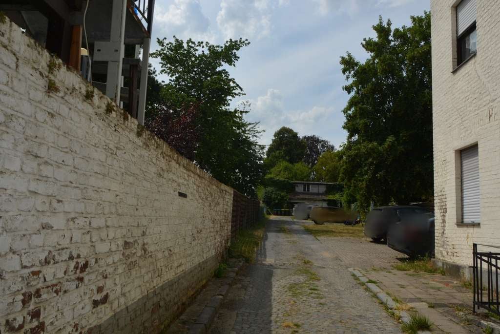 Immobilie in Eschweiler - Mehrfamilienhaus mit Potential und Baugrund vorhanden - Bild 3