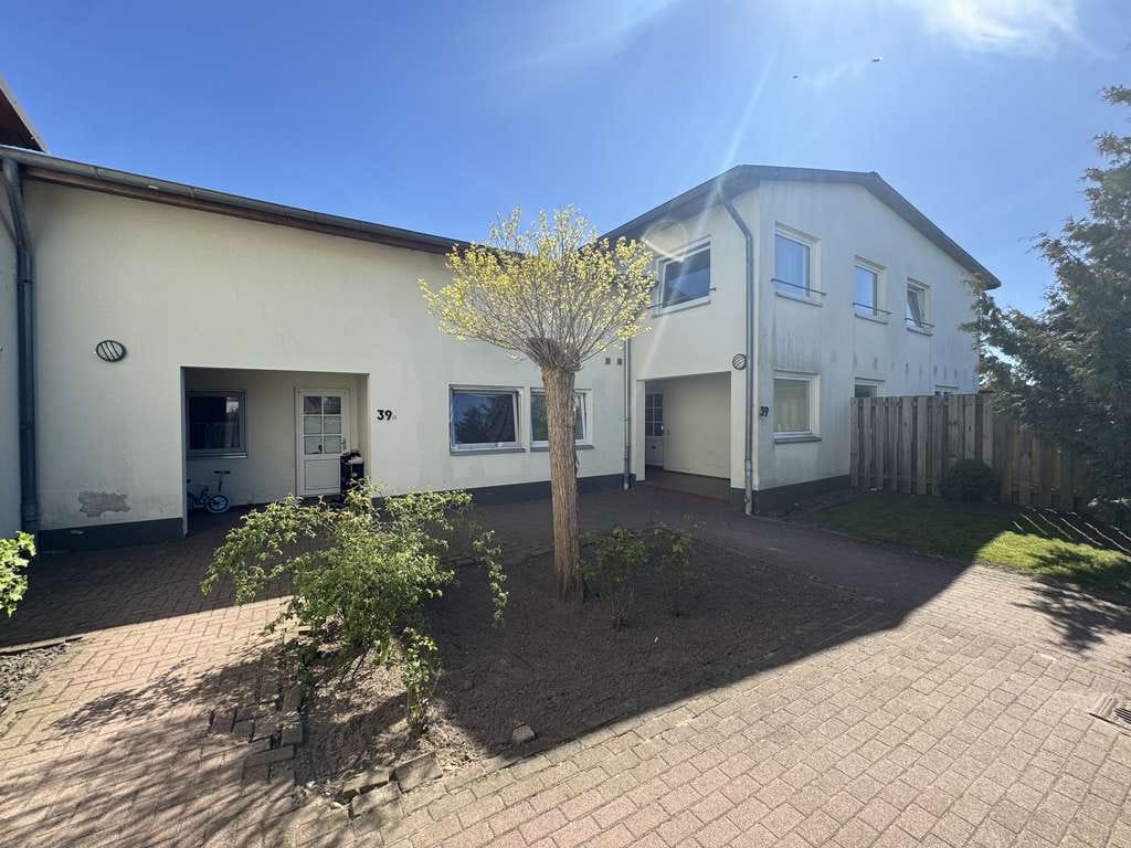 Immobilie in Todendorf - Gepflegtes Wohnungspaket mit 5 Wohnungen und 6 Außenstellplätzen - Bild 4