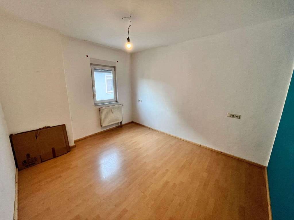 Immobilie in Reichenbach an der Fils - Sichere Kapitalanlage mit Mietpotenzial: 2-Zi-Whg. + Garage - Bild 1