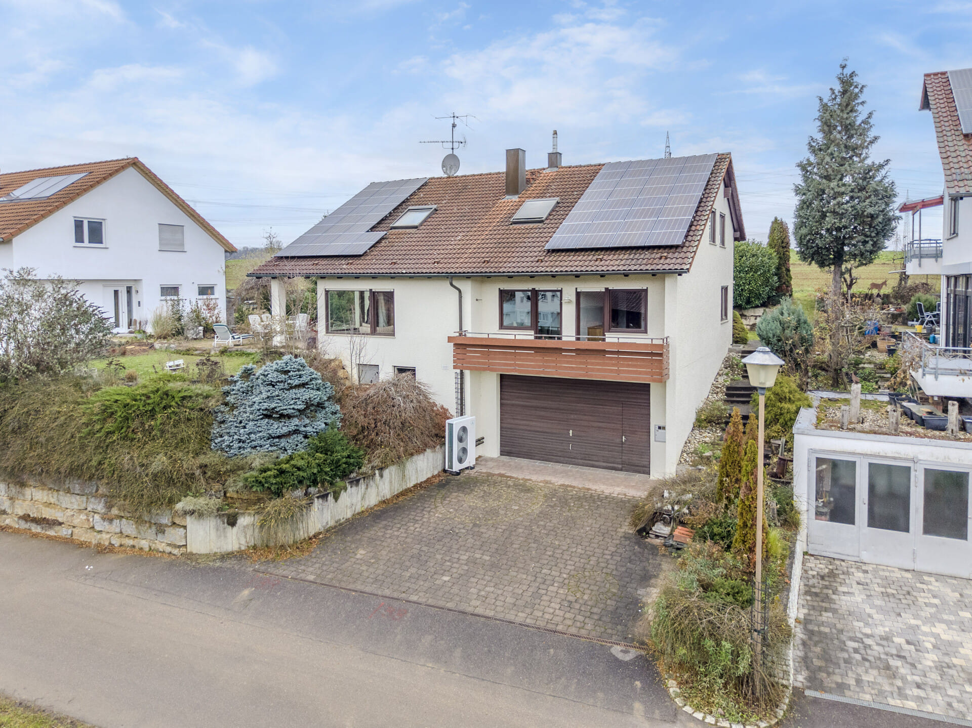 Immobilie in Markgröningen - Flexibel und großzügig: Freistehendes Einfamilienhaus am Feldrand mit Doppelgarage - Bild 0