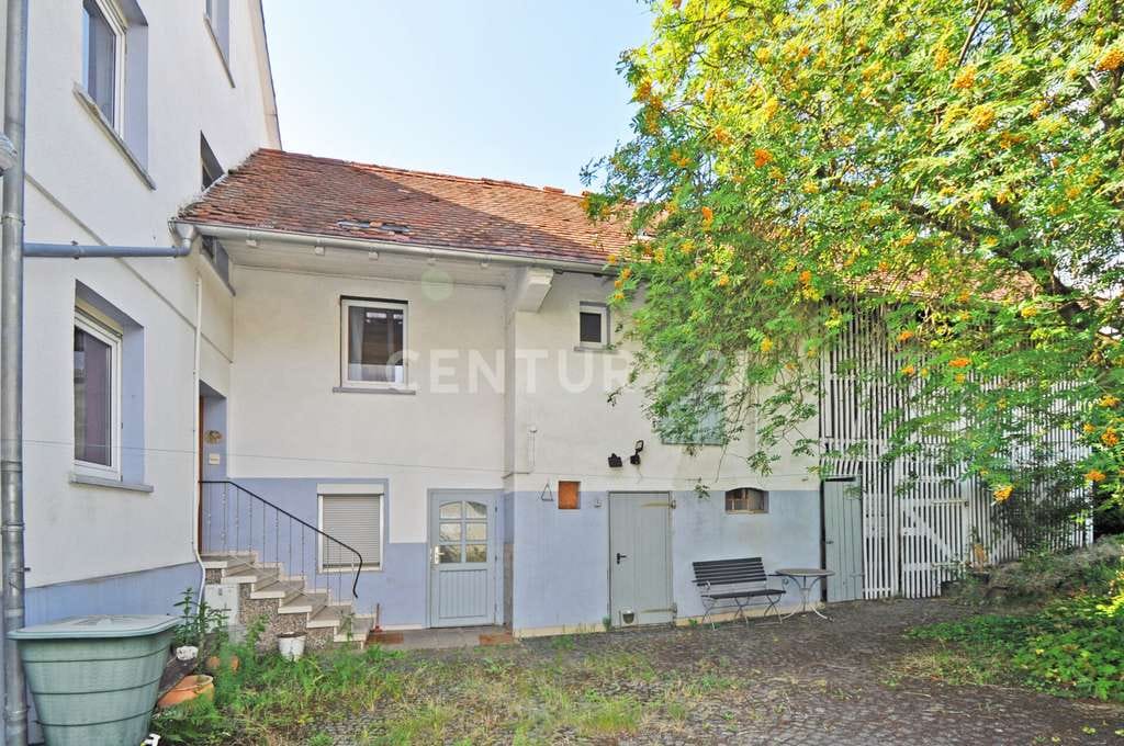 Immobilie in Linden - Mehr als vier Wände: Einfamilienhaus mit Nebengebäuden und Gestaltungsfreiheit - Bild 1
