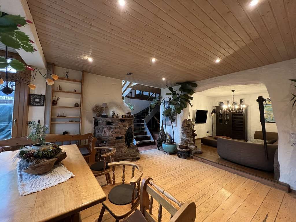 Immobilie in Gemünden am Main - Attraktives Immobilienangebot: Zwei Wohnhäuser mit Panorama! - Bild 0
