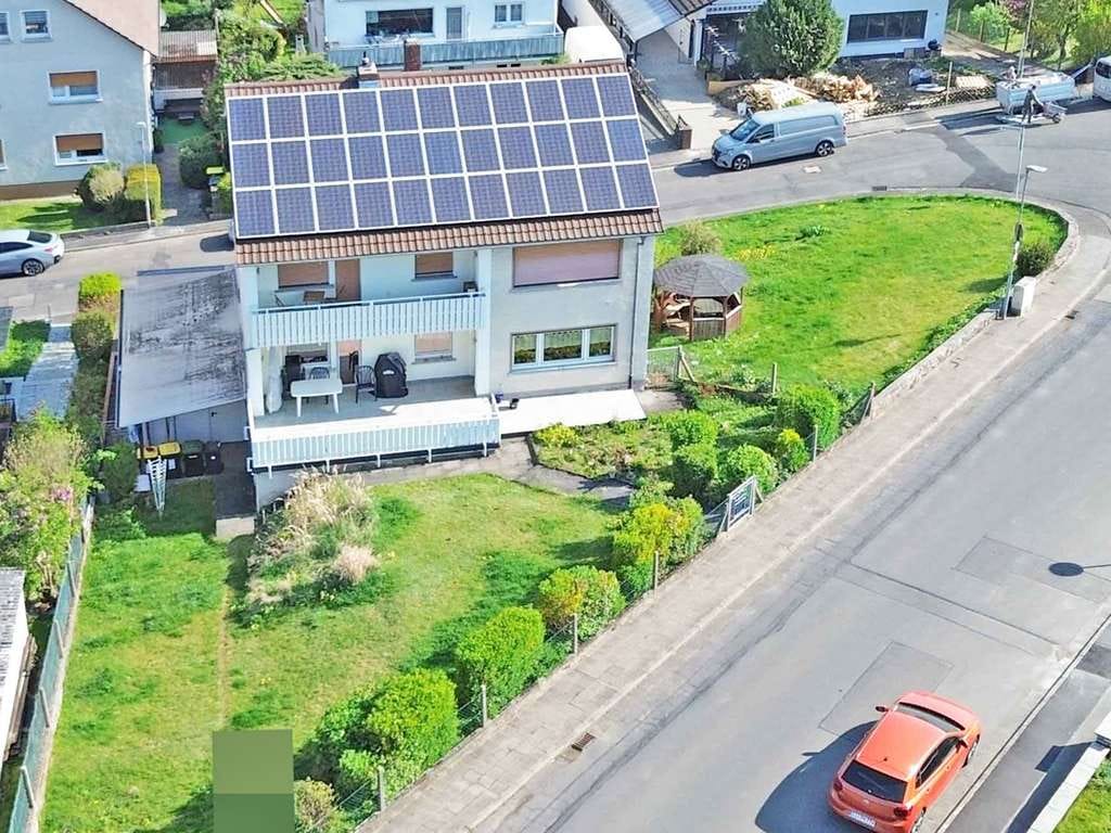 Immobilie in Gießen - Attraktive Investitionsmöglichkeit – Zweifamilienhaus mit Potenzial - Bild 0