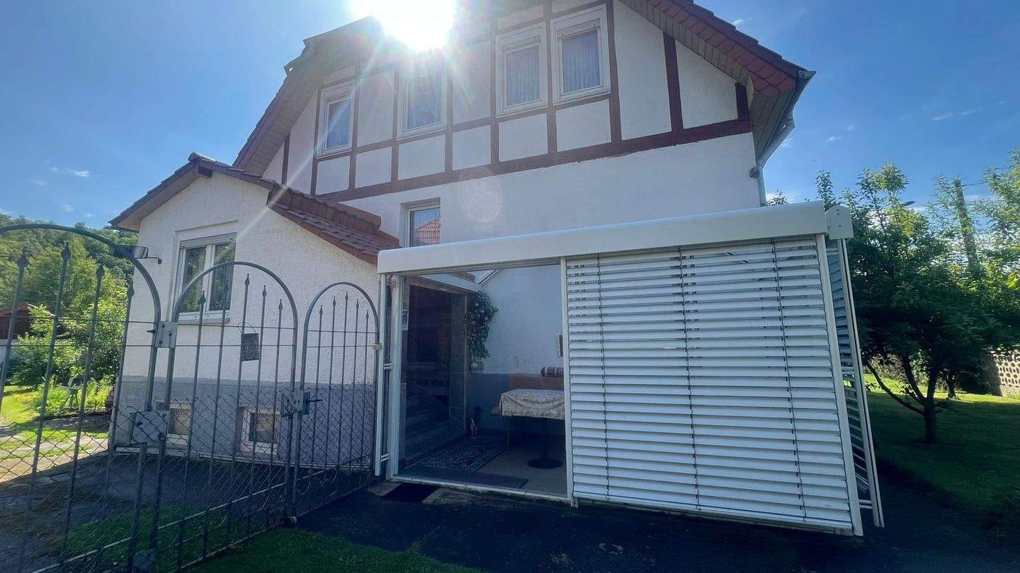 Immobilie in Bad Salzungen - Geräumiges Familienhaus mit 7 Zimmern und moderner Ausstattung in Springen - Bild 0