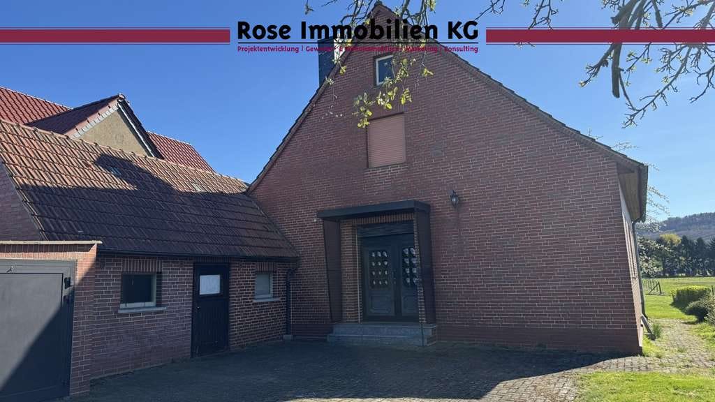 Immobilie in Hille - Einfamilienhaus mit großem Grundstück in Hille – naturnahe Lage mit Potenzial - Bild 0