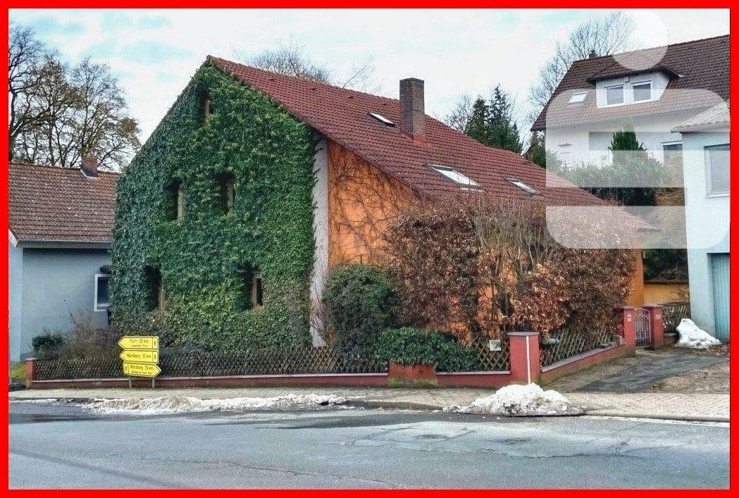 Immobilie in Emskirchen - Emskirchen - Wohnhaus mit zwei Wohnungen, zentrale Wohnlage - Bild 0
