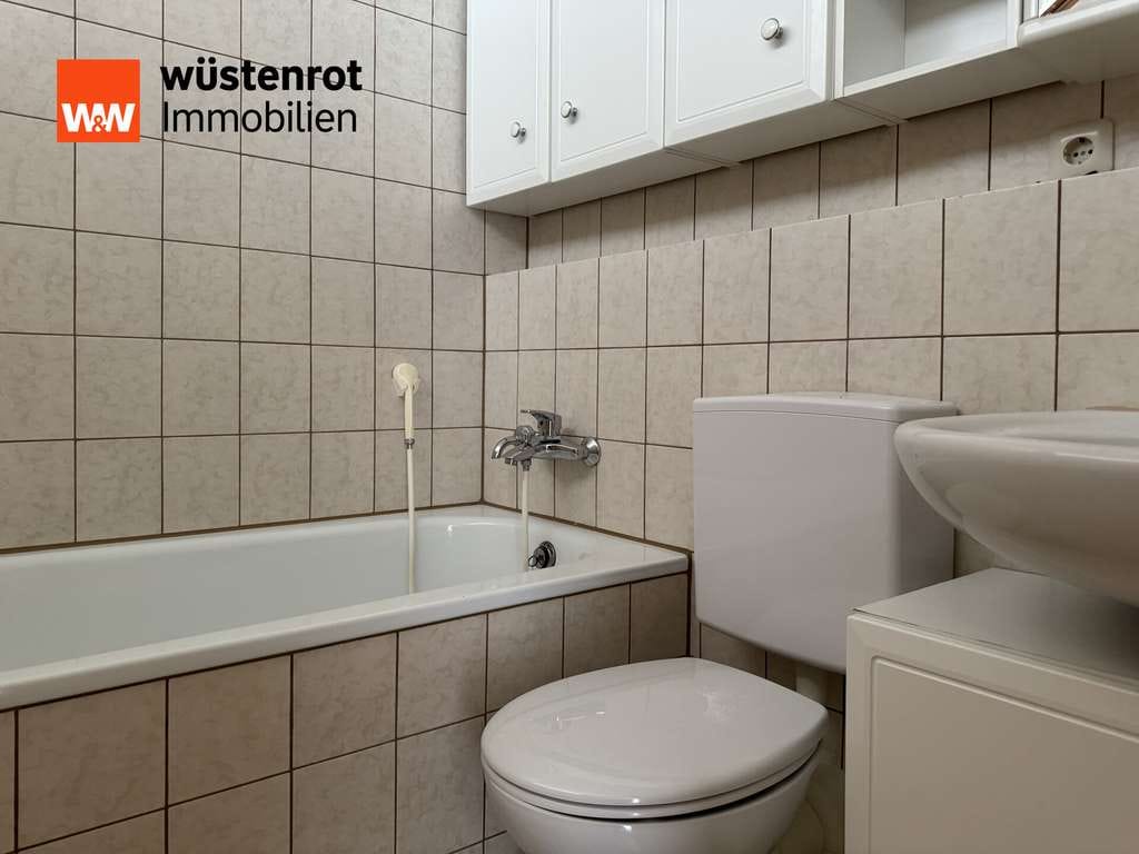 Immobilie in Donzdorf - GEPFLEGTES REIHENHAUS MIT SAUNA, GARTEN & GARAGE IN DONZDORF - Bild 4