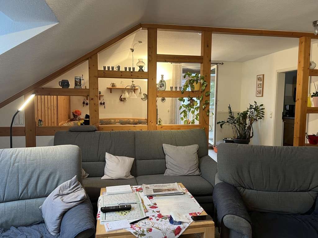 Immobilie in Großenseebach - Helle 2-Zimmer Dachgeschosswohnung in Großenseebach mit großem Balkon - BITTE KEINE MAKLERANFRAGEN - Bild 2