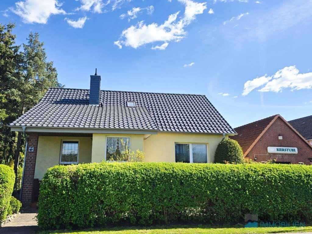 Immobilie in Hohen Demzin - Dr. Lehner Immobilien NB-
Landhausidylle mit vielseitig nutzbarem Nebengelass - Bild 0