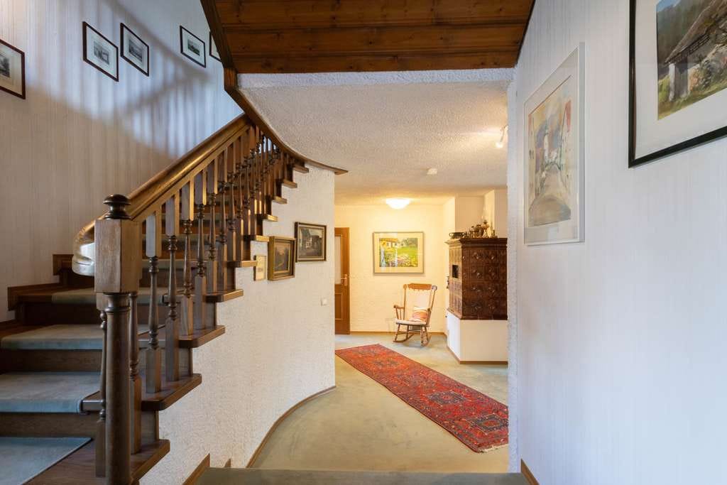 Immobilie in Wettstetten - Gepflegtes großzügig angelegtes Einfamilienhaus - Bild 1