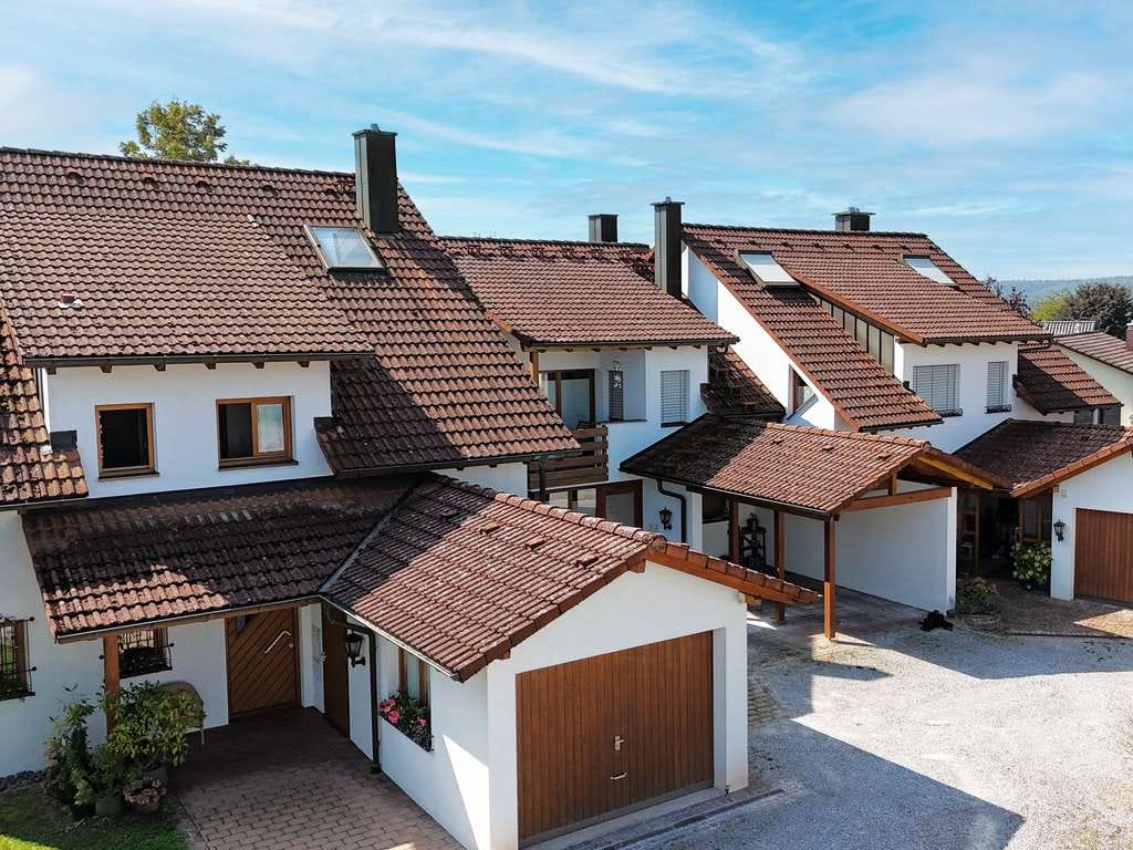 Immobilie in Jestetten - Mehrgenerationen Residenz an schweizer Grenze - Bild 3