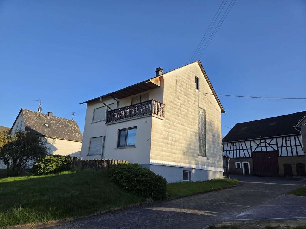 Immobilie in Heinzenbach - 🏡 Freistehendes Einfamilienhaus mit großer Scheune auf 1.674 m² Grundstück - Bild 4