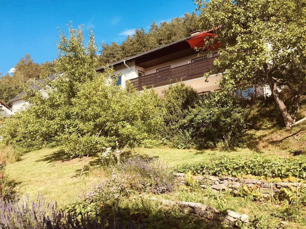 Immobilie in Trebgast - Ein Zuhause mit Raum zum Wohlfühlen für die ganze Familie - 
Großes Einfamilienhaus nahe dem idylli - Bild 2