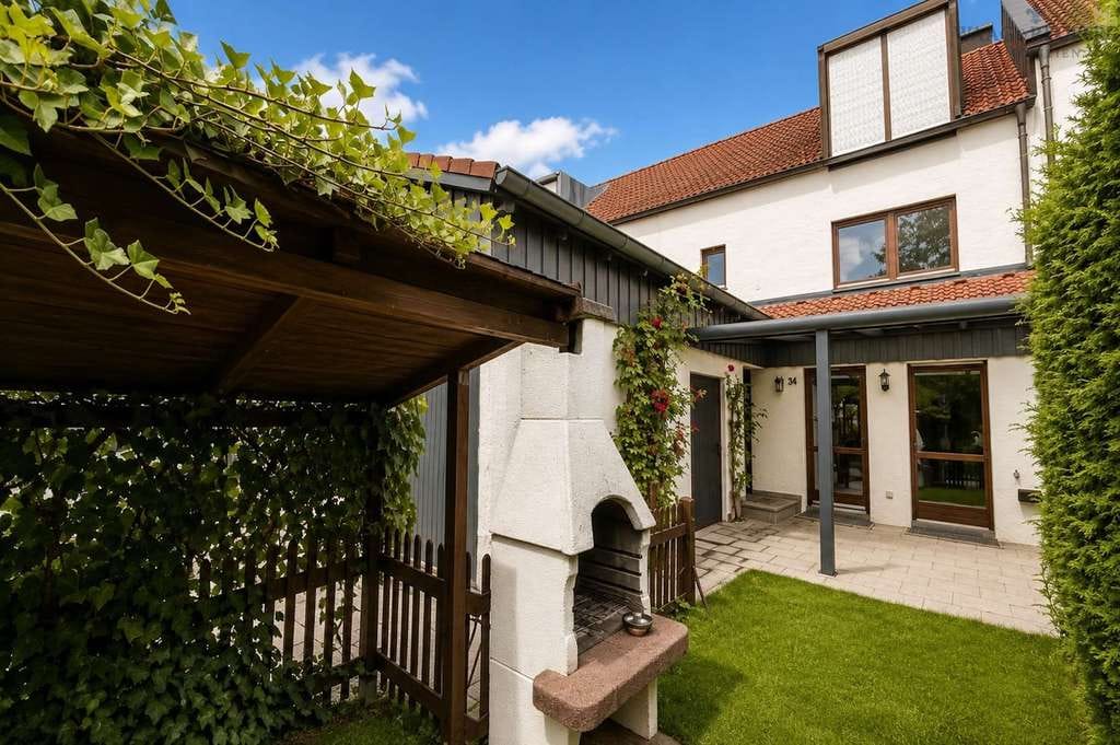 Immobilie in Eching - Einziehen und wohlfühlen – Gepflegtes Reihenmittelhaus mit Garage! - Bild 0